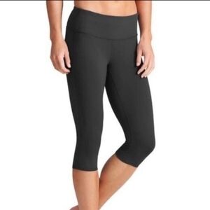 Athleta Chaturanga Capri Crop Leggings Charcoal Black Small